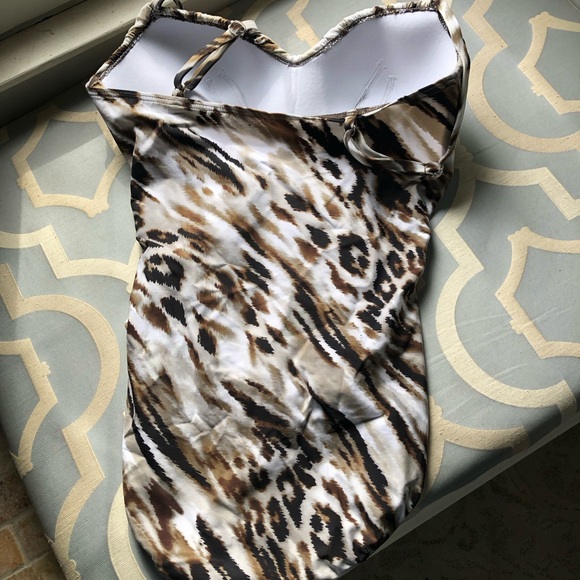 Animal print Miraclesuit swimsuit size 12 - Picture 2 of 3